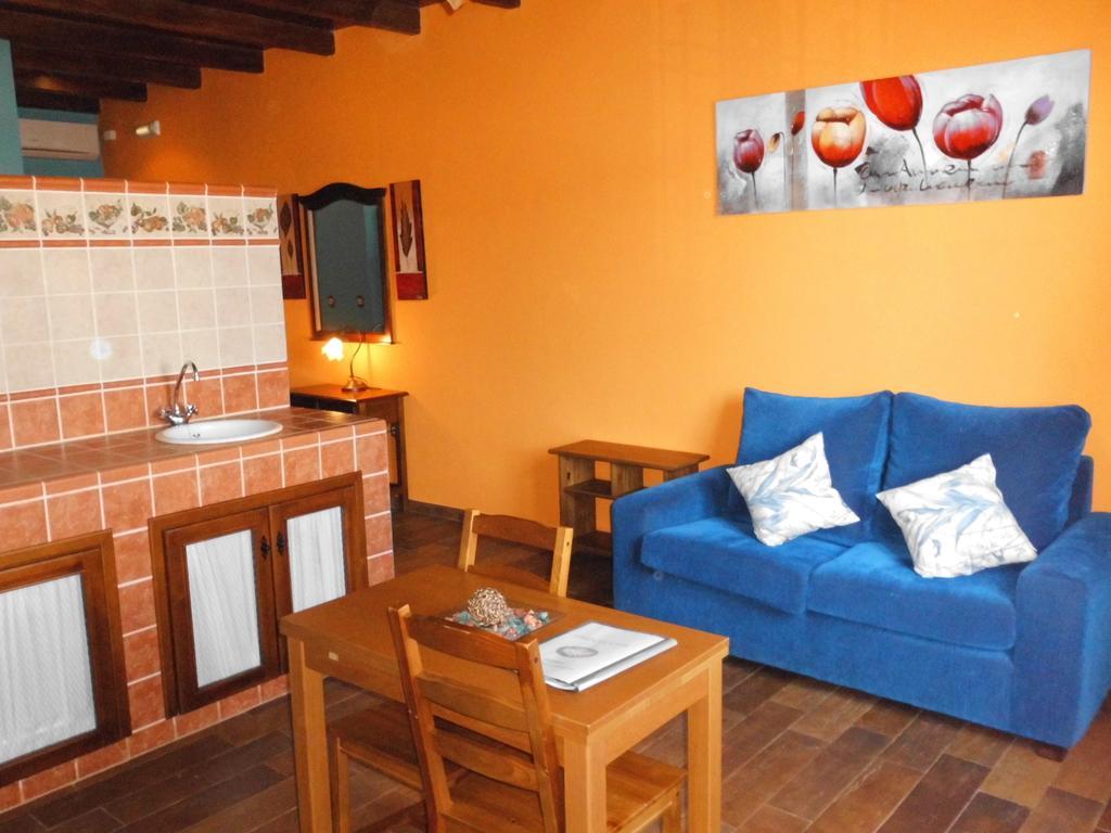 Apartamentos Trinidad Alange Bilik gambar