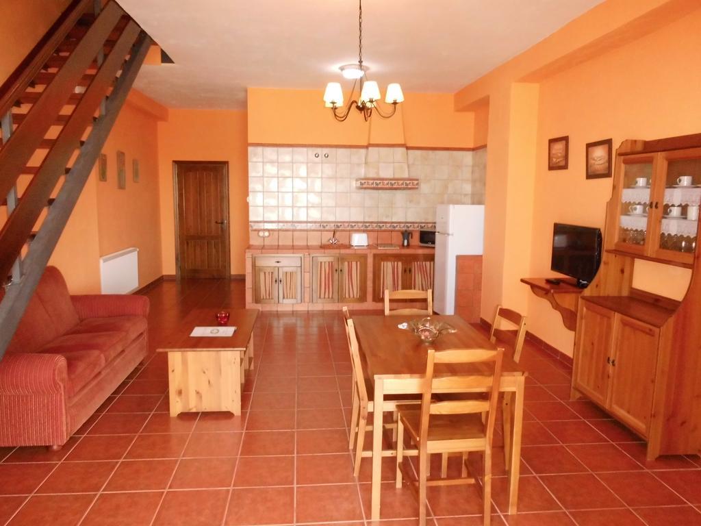 Apartamentos Trinidad Alange Bilik gambar
